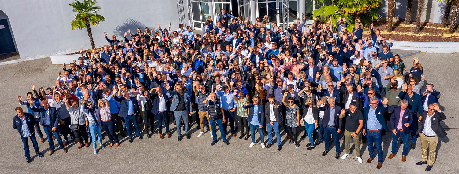 Portrait de groupe équipe Samse dans le siège