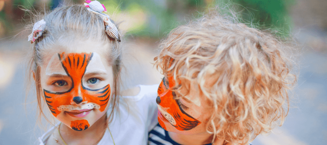 2 enfants maquillés en tigre