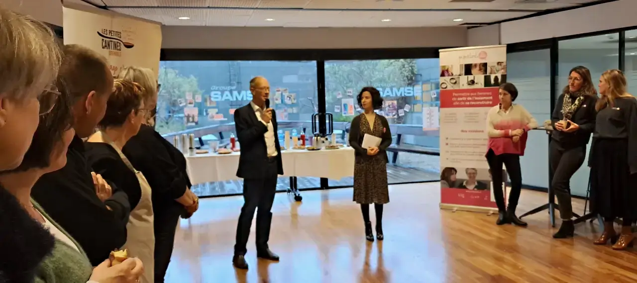 Olvier Malfait et Clara Martinez en discours d'ouverture devant une assemblée