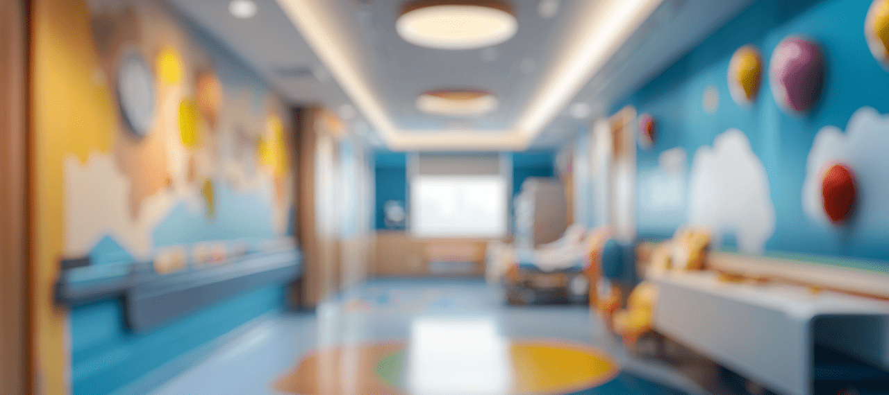 couloir d'hopital décoré